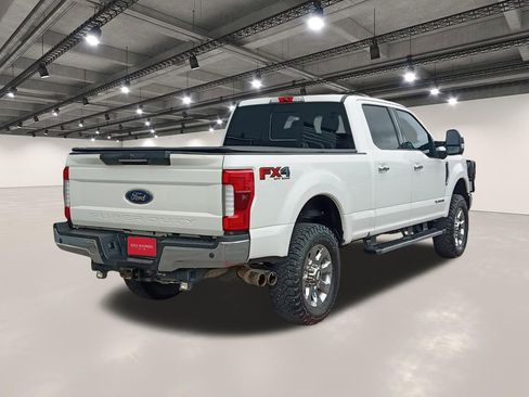 Used 2018 Ford F250 Lariat w/ Lariat Ultimate Package AWD/4WD image 16