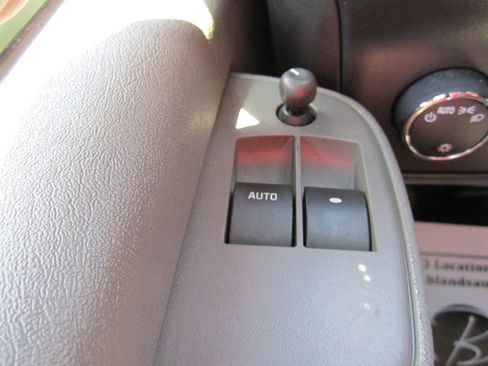 Used 2025 GMC Savana 3500 LT w/ LT Preferred Equipment Group RWD image 8
