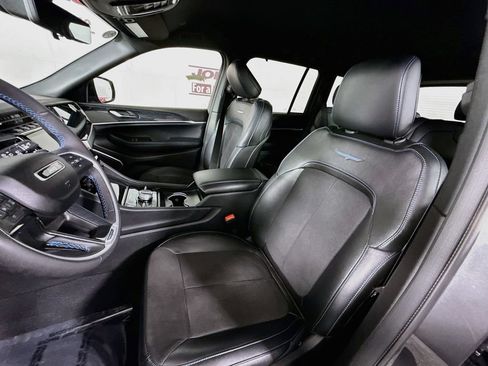 Used 2024 Jeep Grand Cherokee Trailhawk w/ Luxury Tech Group III AWD/4WD image 26