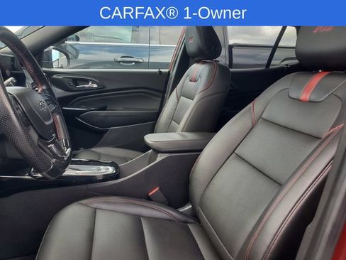 Certified 2024 Chevrolet Trax RS w/ Sunroof Package FWD image 9