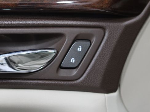 Used 2012 Cadillac SRX Performance FWD image 8