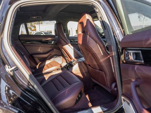 Used 2023 Porsche Panamera GTS image 40