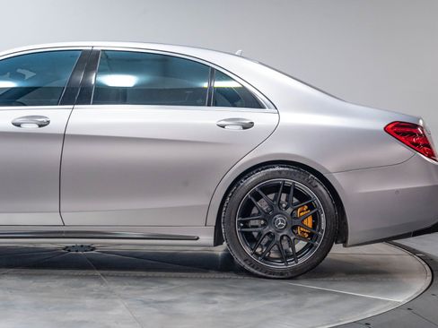 Used 2018 Mercedes-Benz S 63 AMG S 4MATIC Sedan image 22