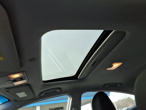 Used 2015 Hyundai Elantra SE w/ Option Group 03 image 9