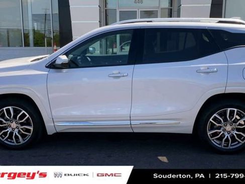 Used 2023 GMC Terrain Denali w/ Denali Premium Package AWD/4WD image 6