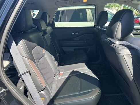 Used 2022 Nissan Pathfinder Platinum w/ Cargo Package image 24