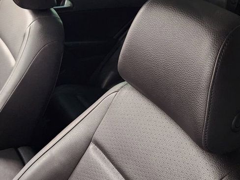 Used 2016 Volkswagen Tiguan SE FWD image 15