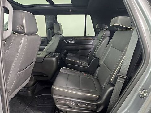 Used 2023 Chevrolet Tahoe Premier AWD/4WD image 11