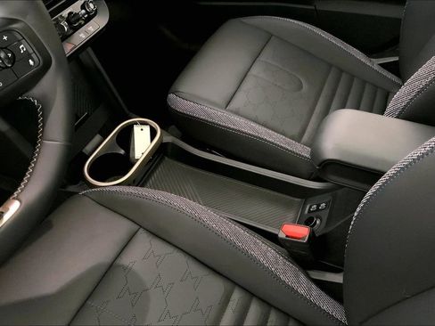 Certified 2025 MINI Cooper S image 22