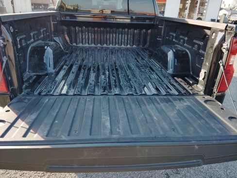 Used 2022 Chevrolet Silverado 1500 Custom image 11