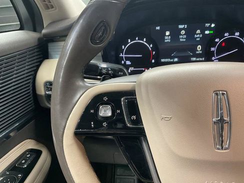 Used 2020 Lincoln Corsair AWD w/ Premium Package image 17