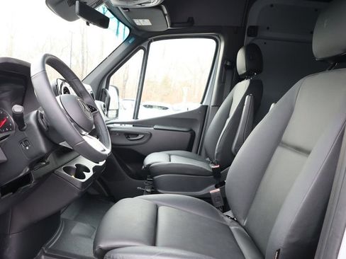 Used 2026 Mercedes-Benz Sprinter 2500 image 18