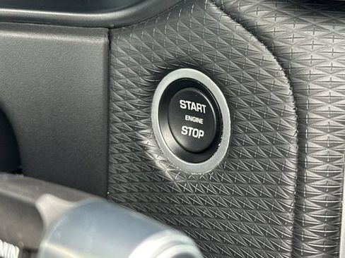 Used 2021 Land Rover Range Rover Velar S AWD/4WD image 22