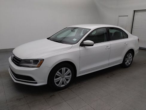 Used 2017 Volkswagen Jetta S image 2