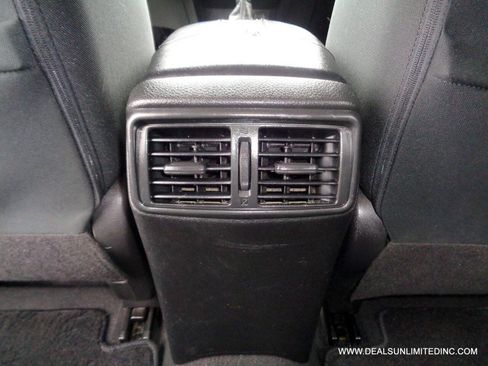 Used 2020 Nissan Rogue S w/ Special Edition Package AWD/4WD image 16