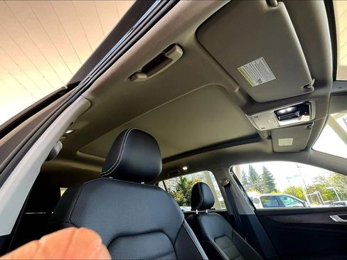 New 2025 Volkswagen Atlas SEL image 26