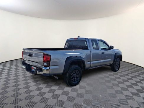 Certified 2020 Toyota Tacoma SR5 w/ SR5 Appearance Package (SM) image 6