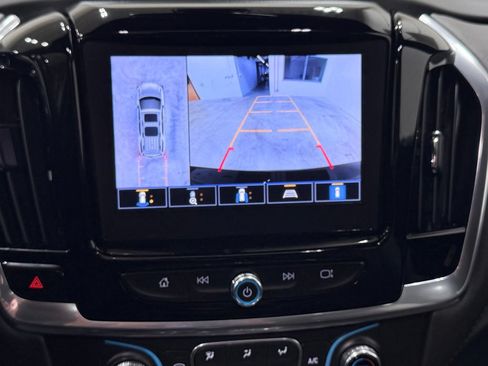 Used 2023 Chevrolet Traverse LT w/ LT Premium Package AWD/4WD image 22