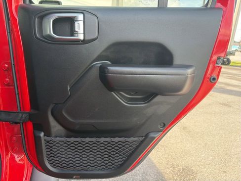 Used 2020 Jeep Wrangler Unlimited Sport S image 16