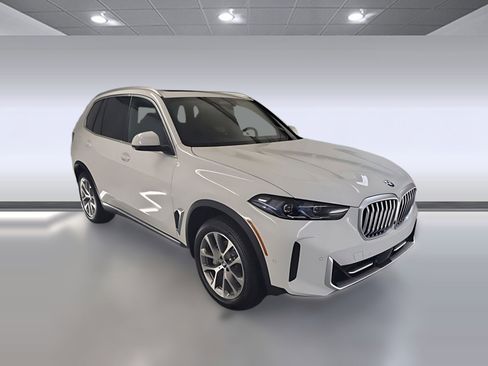Used 2026 BMW X5 sDrive40i w/ Parking Assistance Package image 27