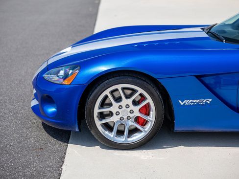 Used 2006 Dodge Viper SRT-10 RWD image 14