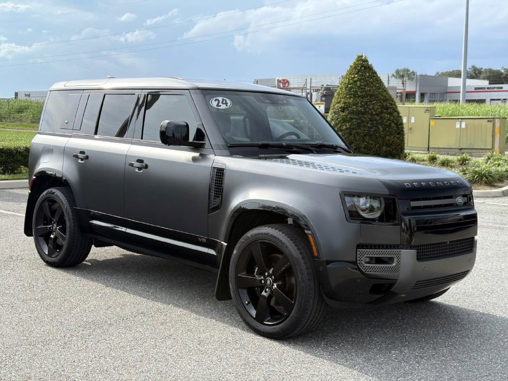 Used 2024 Land Rover Defender 110 Carpathian Edition AWD/4WD image 7