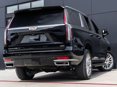 Used 2023 Cadillac Escalade Premium Luxury image 8
