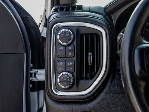 Used 2020 GMC Sierra 2500 Denali w/ Denali Ultimate Package image 21