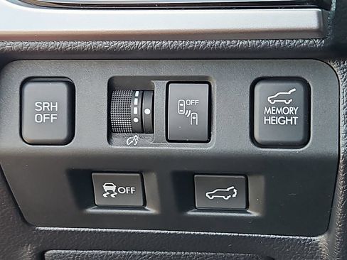 Used 2018 Subaru Forester 2.5i Limited AWD/4WD image 21