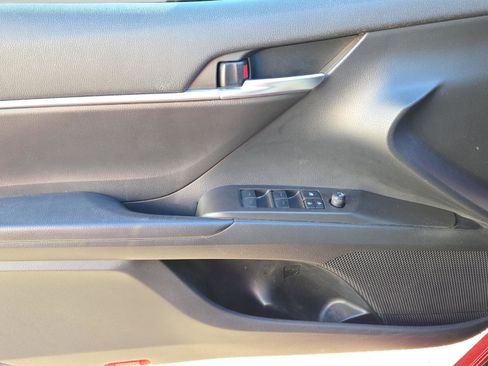 Used 2023 Toyota Camry SE image 24