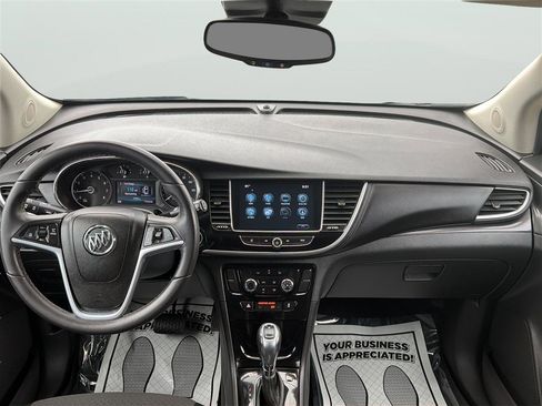 Used 2021 Buick Encore Preferred AWD/4WD image 17