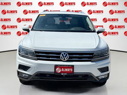 Used 2019 Volkswagen Tiguan SEL Premium w/ 3rd Row Seat Package image 2
