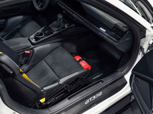 Used 2025 Porsche 911 GT3 RS image 4