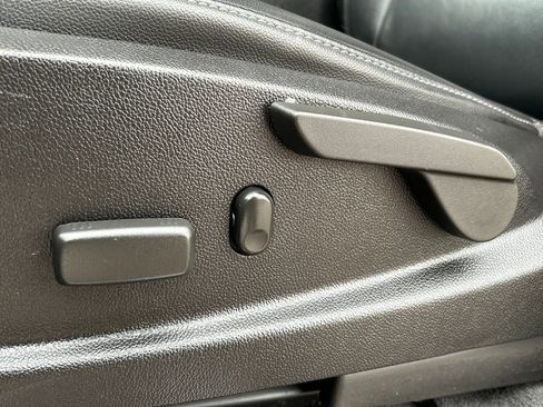 Used 2021 Chevrolet Colorado ZR2 w/ ZR2 Dusk Special Edition image 19