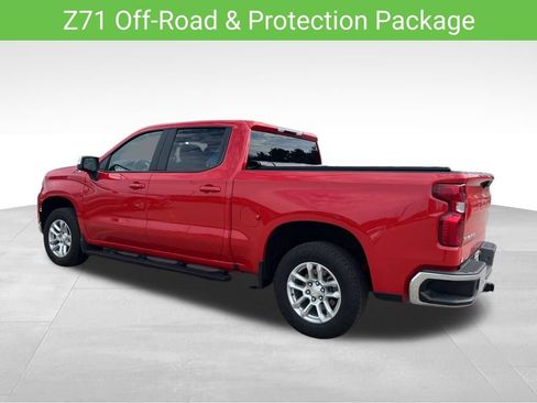 Used 2022 Chevrolet Silverado 1500 LT AWD/4WD image 8