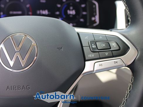 Certified 2023 Volkswagen Atlas SE w/ Black Wheel Package AWD/4WD image 12