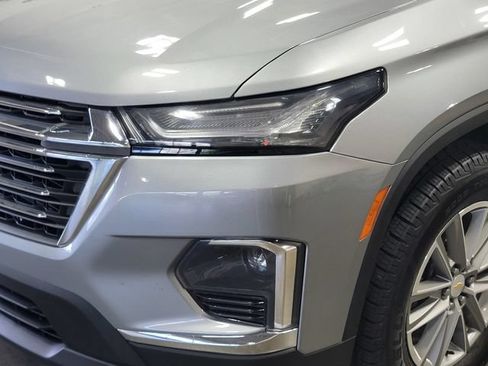 Certified 2023 Chevrolet Traverse LT FWD image 9