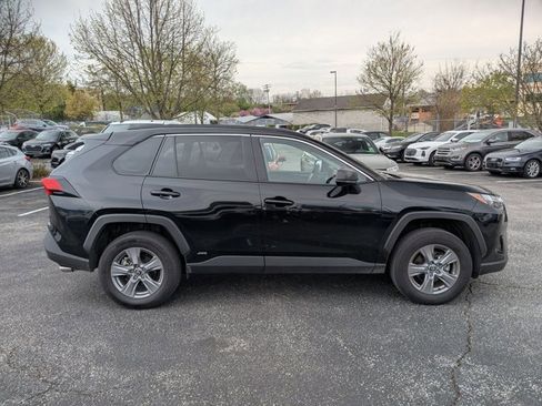 Used 2025 Toyota RAV4 LE image 4