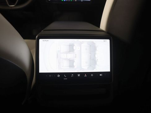 Used 2025 Tesla Model 3 Long Range image 64