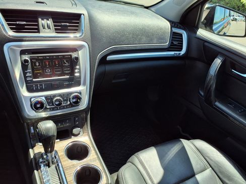 Used 2013 GMC Acadia SLT FWD image 4