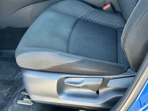 Used 2020 Toyota C-HR LE image 19