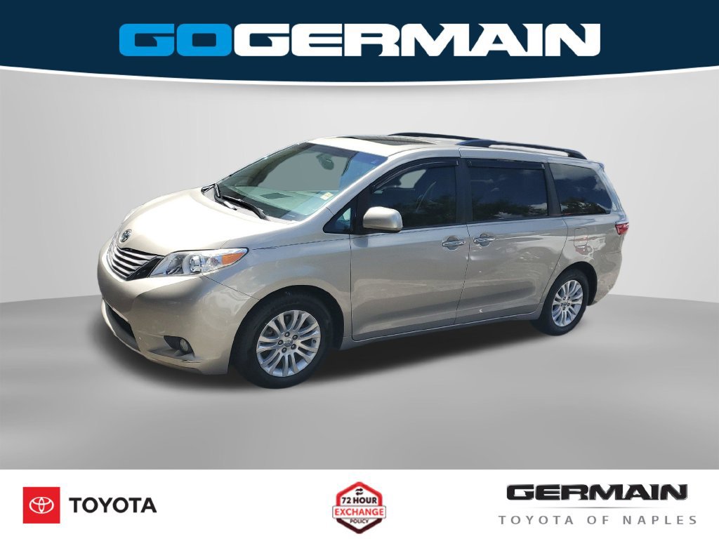 Used 2017 Toyota Sienna XLE w/ XLE Navigation Package FWD image 13