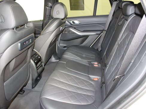 Used 2023 BMW X5 xDrive40i image 13