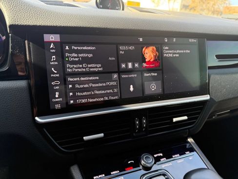 Used 2019 Porsche Cayenne image 39