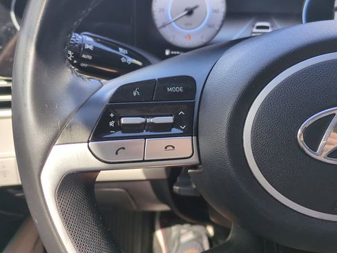 Used 2023 Hyundai Elantra Limited image 24