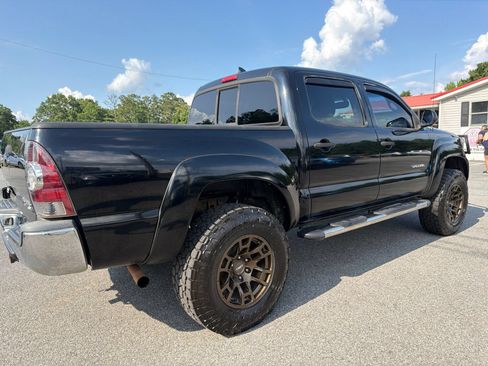 Used 2012 Toyota Tacoma 4x4 Double Cab w/ SR5 Pkg image 4