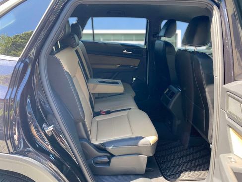 Certified 2023 Volkswagen Atlas Cross Sport SE w/ Black Wheel Package AWD/4WD image 25