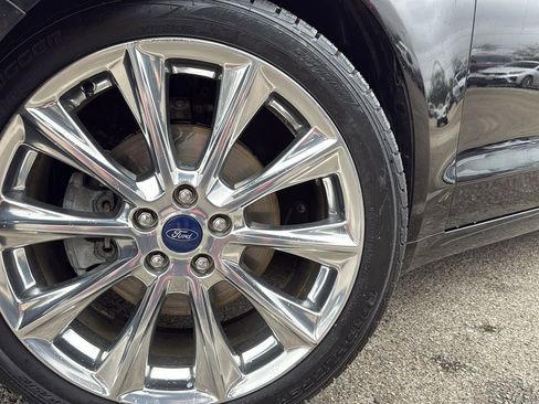 Used 2017 Ford Fusion Platinum image 9