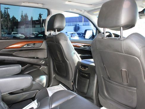 Used 2017 Cadillac Escalade ESV Premium Luxury w/ LPO, Radiant Package image 19