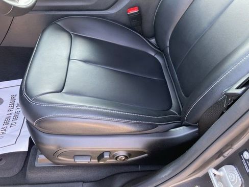 Certified 2025 Jeep Grand Cherokee Limited w/ Trailer Tow Package image 11